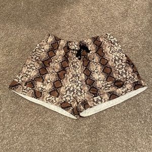 Snakeskin shorts, size XL